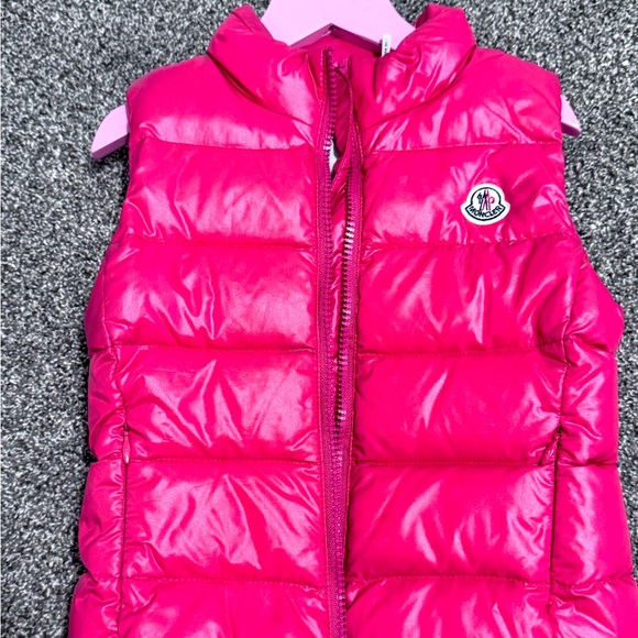 LIKE NEW💕RARE GIRLS SIZE 4 PINK MONCLER VEST - Picture 1 of 14